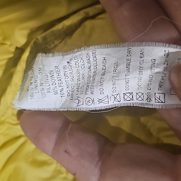 Benetton Yellow Puffer Jacket - Picture 10 of 11